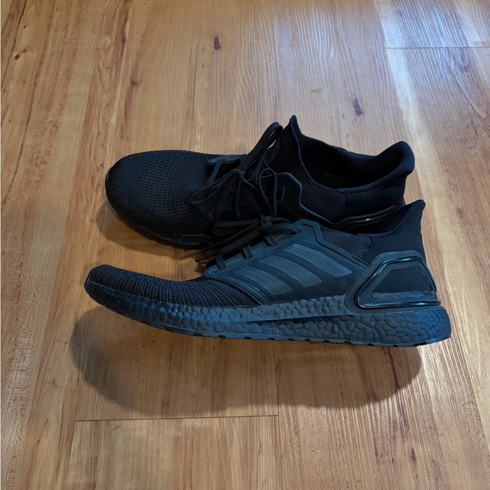 adidas Triple Black Ultra Boost 20